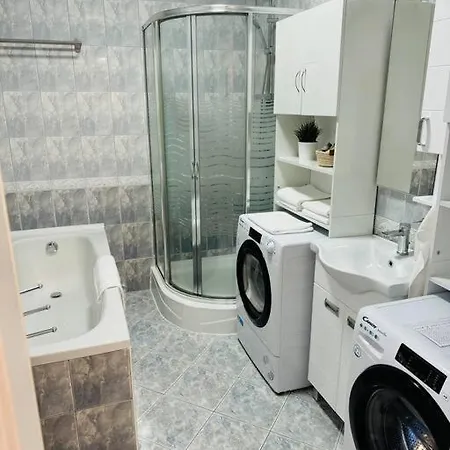 Europa Apartman Apartment