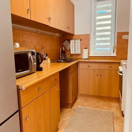 Europa Apartman Apartment *
